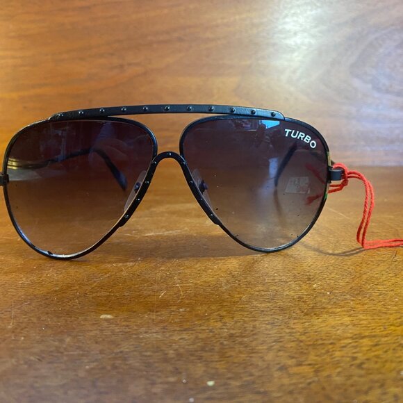 Vintage Turbo Aviator Sunglasses Gradient Lenses Black Frame Unisex Accessories - Picture 1 of 10
